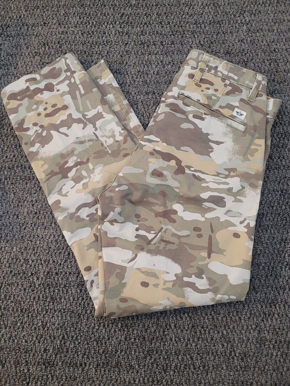 Dockers Men's Slim Camo Khaki Pants Size 32